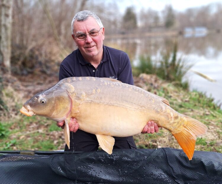 Early morning call from Steve, 33lb mirror